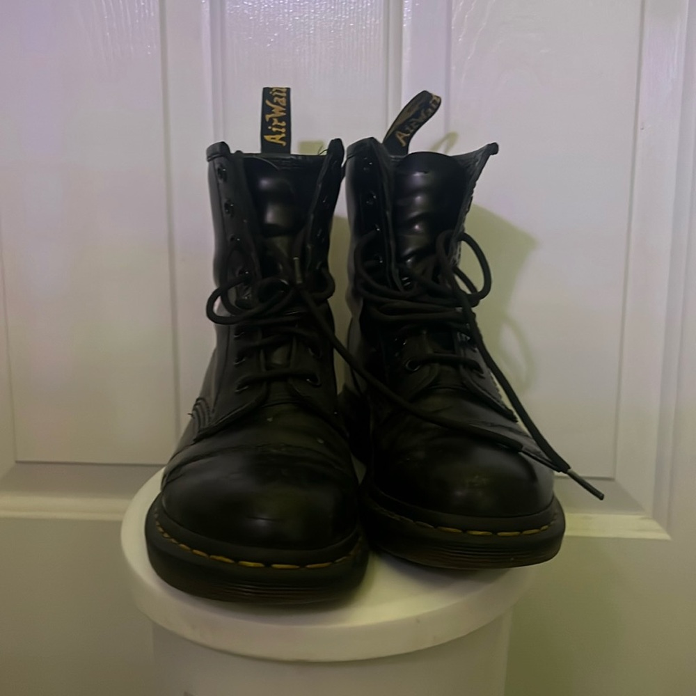 Classic Dr Marten Boots